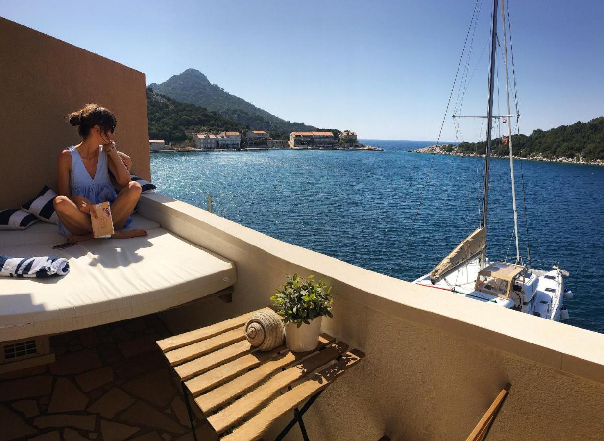Accommodation Triton Lastovo Exterior foto