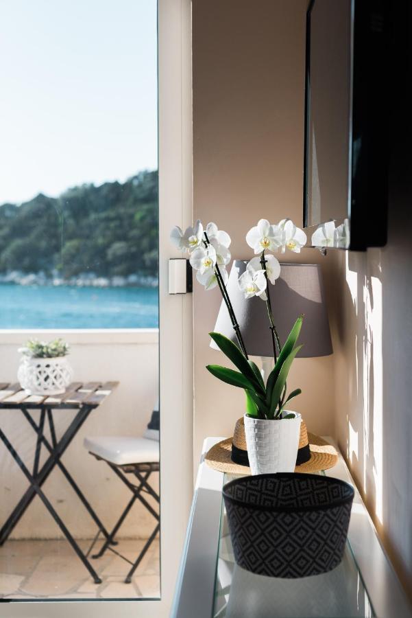 Accommodation Triton Lastovo Exterior foto